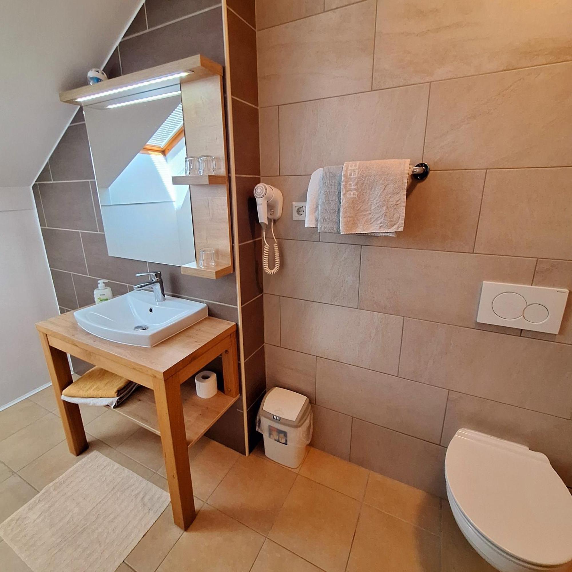 Penzion Gostisce Lesjak Orehova vas Exterior foto